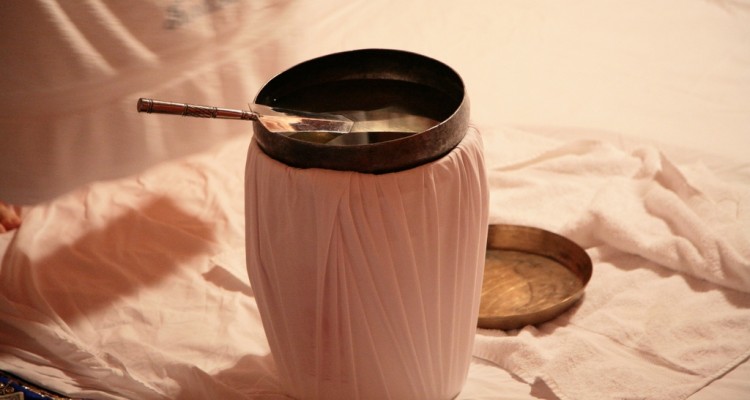 अमृत दिक्षा (संचार), किंवा अमृत प्राशन, किंवा खंडा-की-पौल